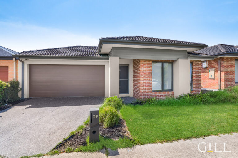 Modern Family Living in Prime Clyde North Location