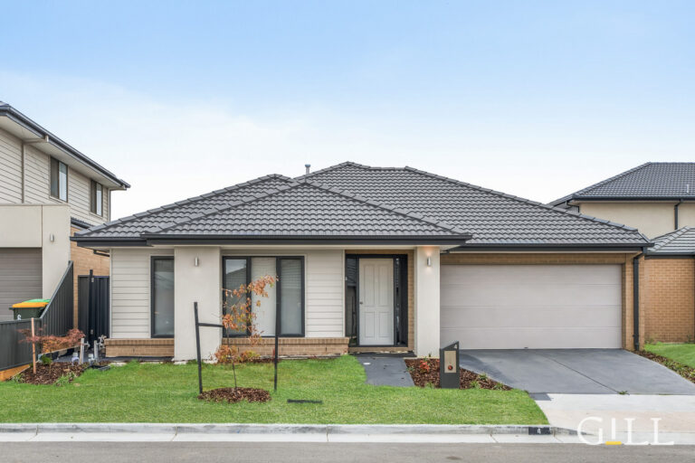 Stylish Family Living in a Prime Clyde Location
