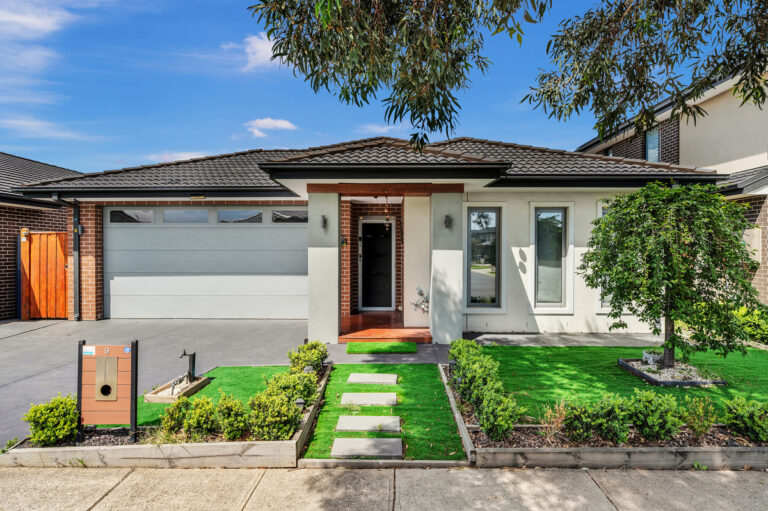 Spacious 4-Bedroom Family Home in Prime Berwick Location