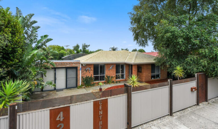 Spacious & Convenient Family Living in Prime Berwick Location