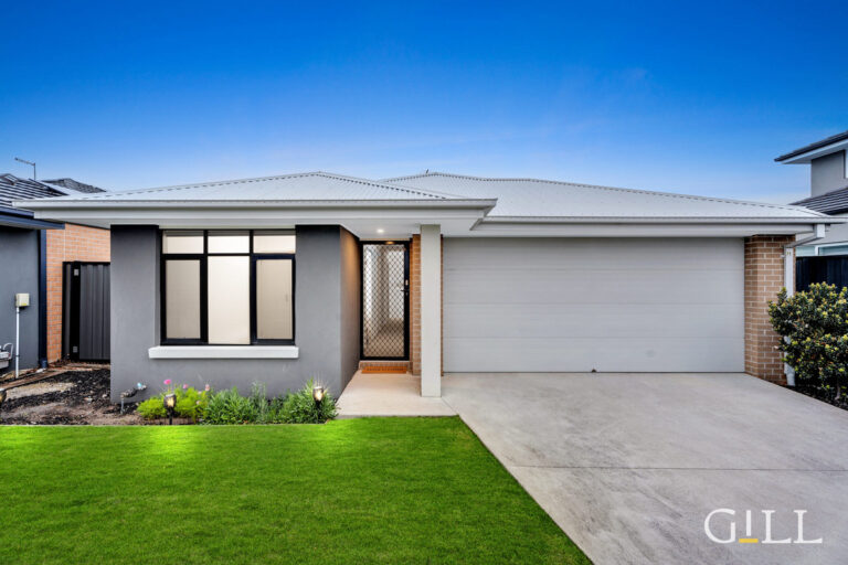 Bright Family Living in Prime Berwick Location