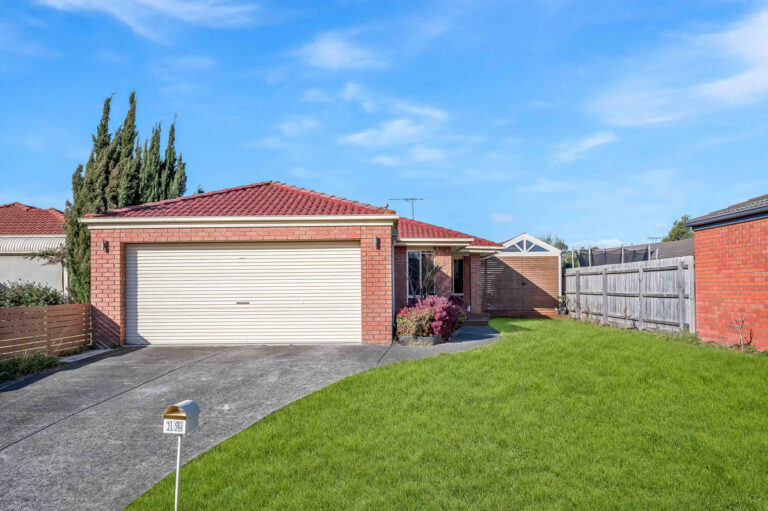 For Lease – Comfortable Family Living in a Prime Berwick Location