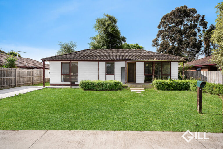 For Rent: Spacious Family Home at 9 Thompsons Road, Cranbourne North