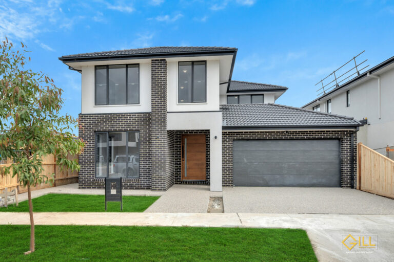 Luxurious 6-Bedroom Home for Rent with Butler’s Kitchen and 3 Living Areas