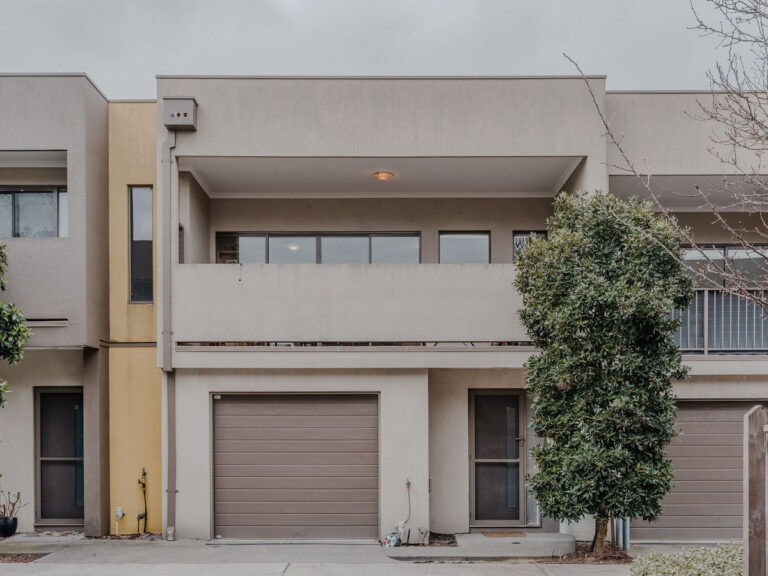 Contemporary Townhouse Living with a Spacious Balcony in Prime Cranbourne North.